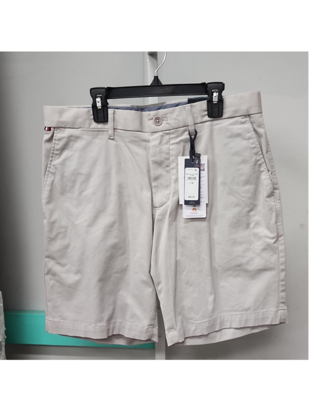 Tommy Hilfiger Brooklyn Chino Shorts Beige Regular Fit THFlex Logo Button